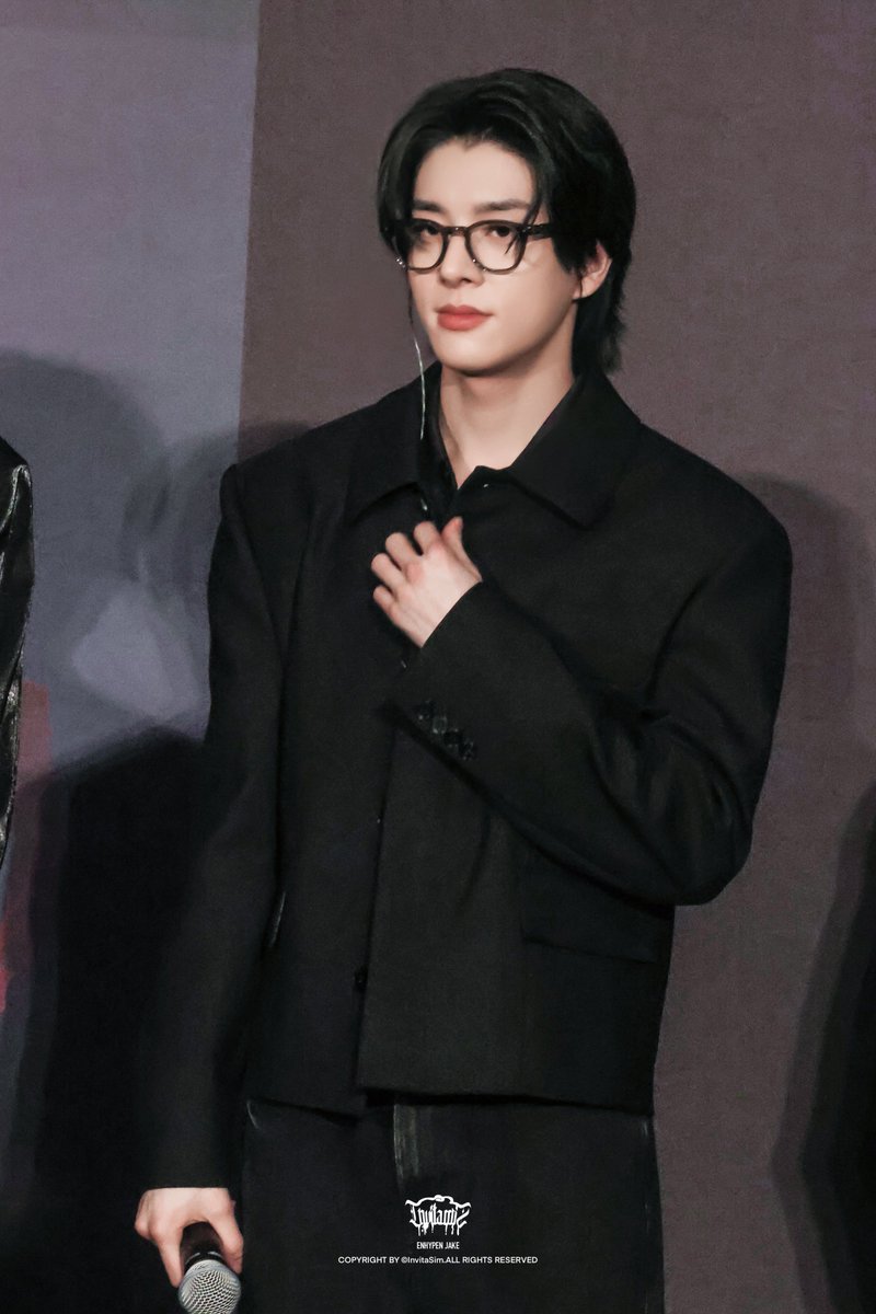InvitaSim_Jake's tweet image. 251228 Dark Moon
#JAKE #제이크 #심재윤
#ENHYPEN_JAKE
#엔하이픈 #ENHYPEN