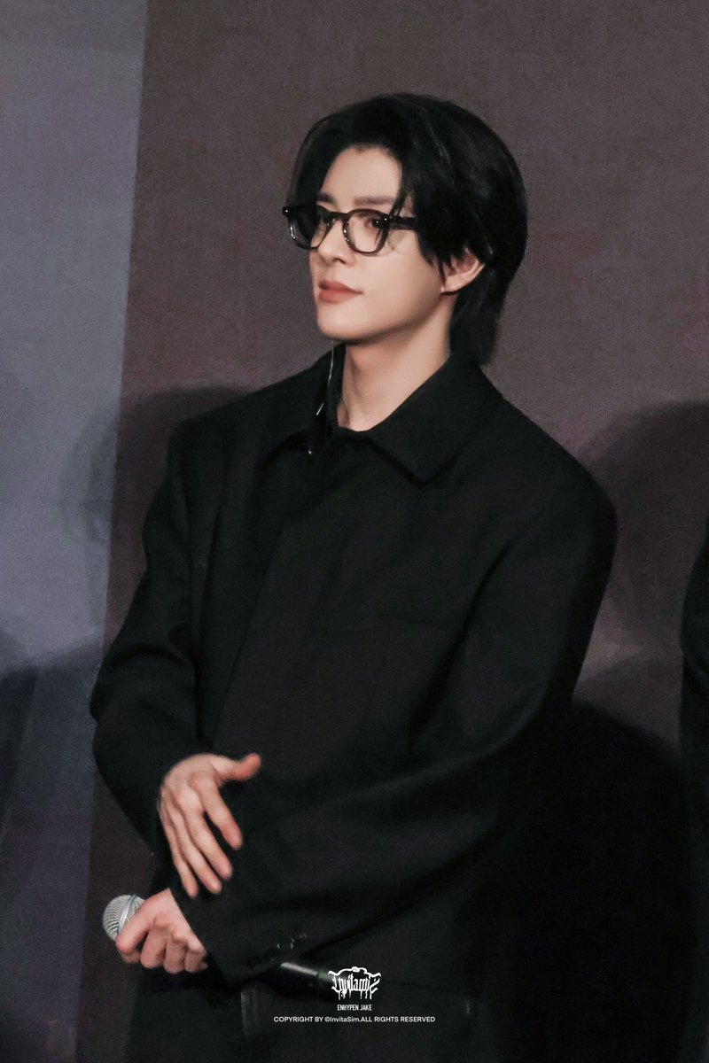 InvitaSim_Jake's tweet image. 251228 Dark Moon
#JAKE #제이크 #심재윤
#ENHYPEN_JAKE
#엔하이픈 #ENHYPEN