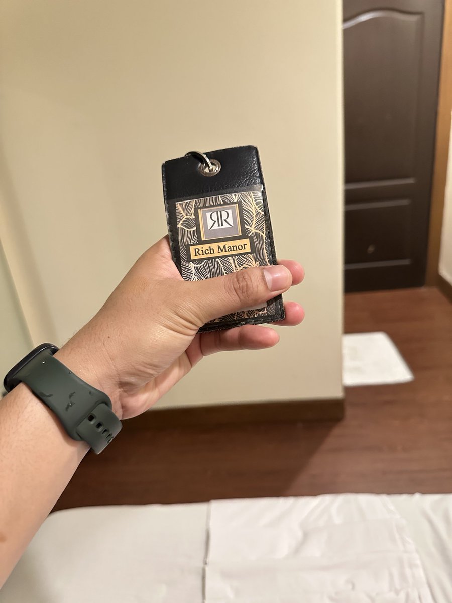alex041891's tweet photo. Staying here tonight. Lokal ta later? #altercdo https://t.co/Li5KXPHeJH