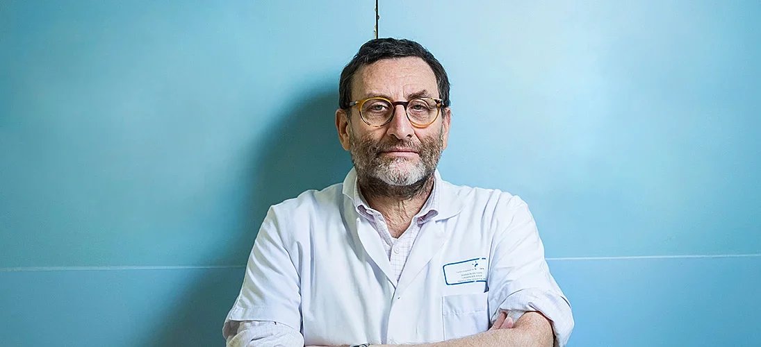 🛑Dr Mathias Wargon : Portrait d'un combattant de la santé publique

Depuis plus de 6 ans, le Dr Mathias Wargon <a href="/wargonm/">Mathias Wargon</a> mène un combat ininterrompu pour la médecine fondée sur les preuves. Voici son histoire.

💠DES RACINES SOLIDES

Né en 1966 à Paris, fils de Suzanne et Maurice