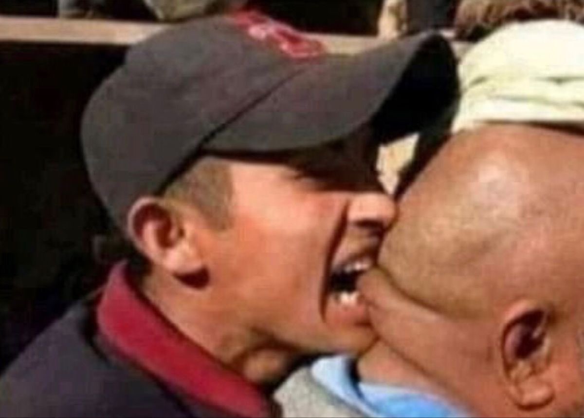 anderosh's tweet image. Me tienen hasta la madre con sus fotos versión mamados hechas con IA.