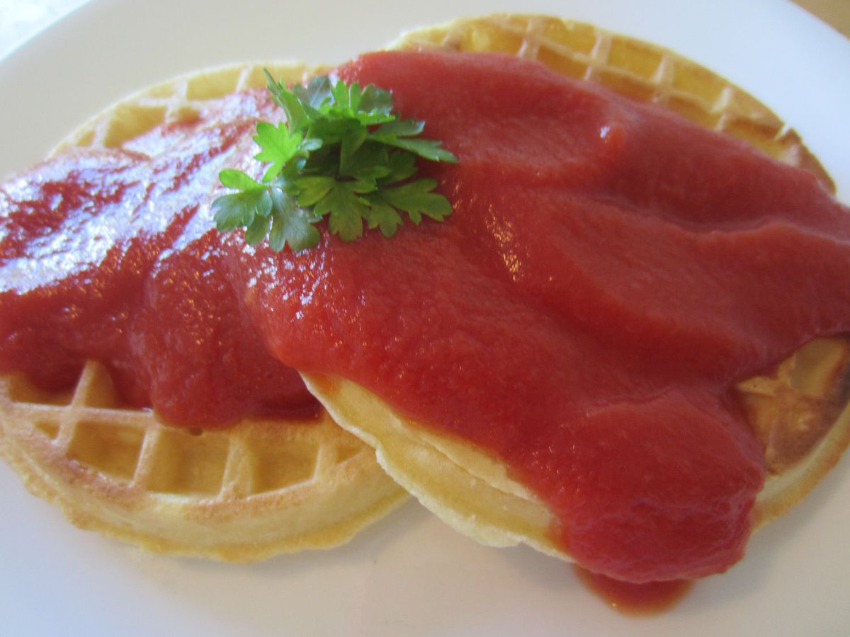 OFNERDYISM's tweet image. got a quick snack!