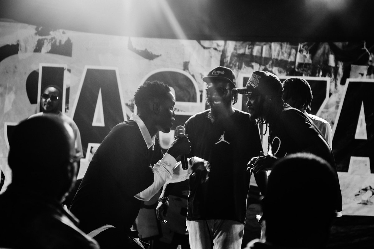 magalosquadent's tweet image. Rapper @FvrTroy  just Performed live in a #freestylesession  With The #Marinatealbum Jack Sparrow @PryceTeeba  At THE "JAGUZA HIPHOP FESTIVAL" 

HIPHOP LIT UP LAST NIGHT 💿🔥