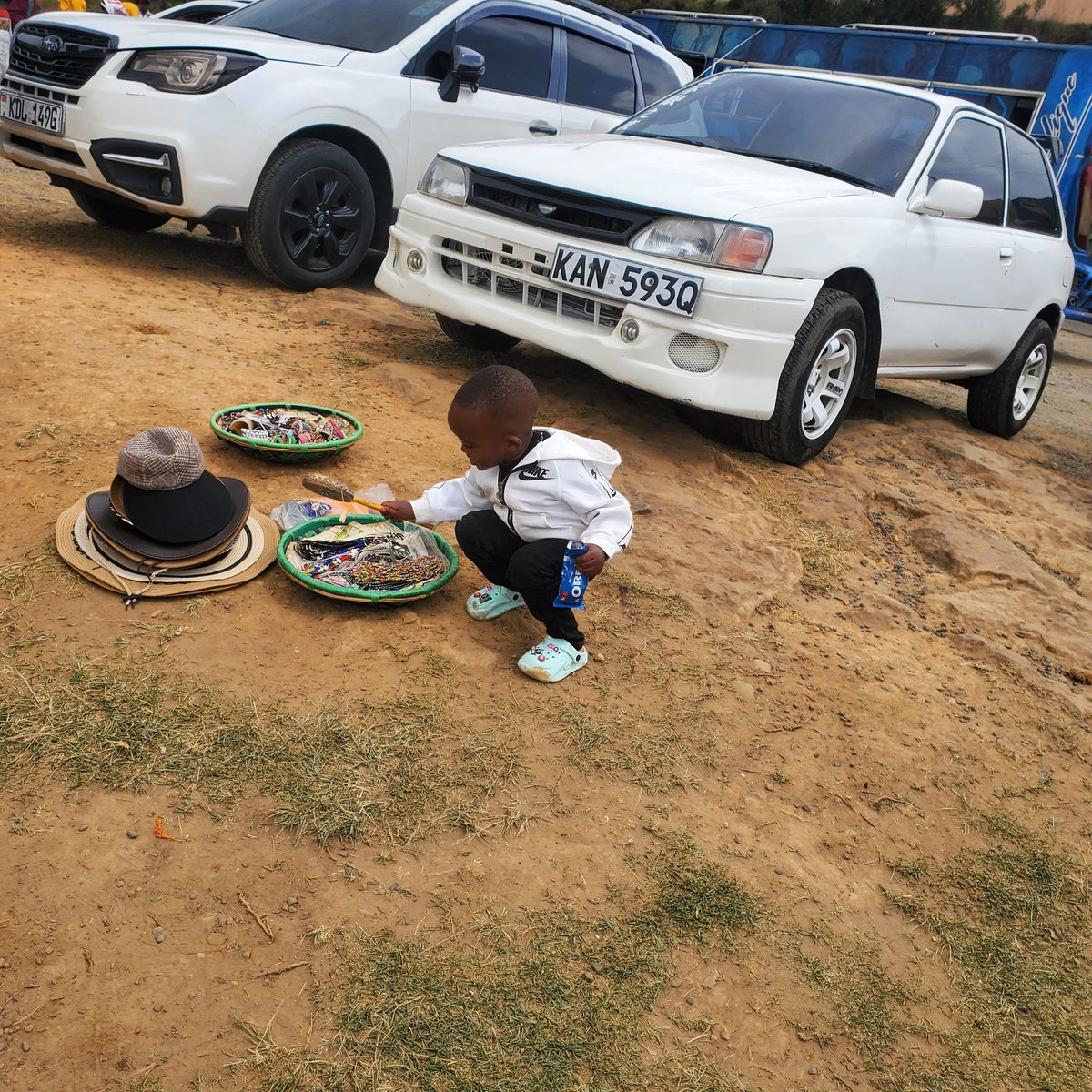 _flyboy420_'s tweet photo. @alexmwanzo Haha this is my starlet .the problem was i forgot to fuel on my way to nakuru(i was in a rush)
When i got to zimmerman the car started loosing power i immediately stopped to check if anything was wrong.turn out i was just out of fuel [something that has never happened owning it] https://t.co/gTGvkuzHO9