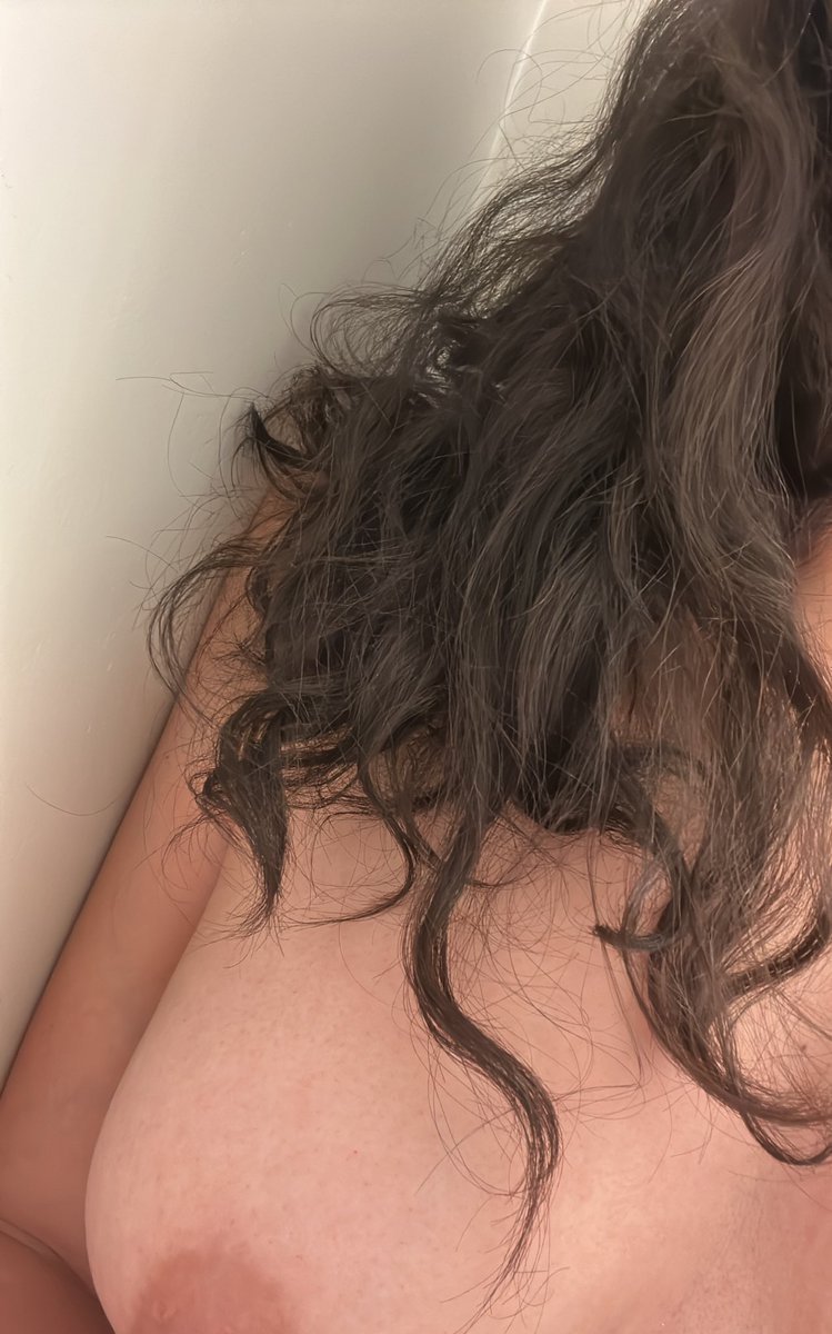 Anana_Qro's tweet photo. ¿sabían que así se ve mi cabello al natural? https://t.co/iMaMv9gZi6