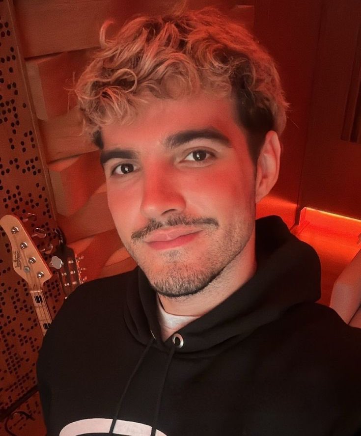 👇🏻      👉🏻