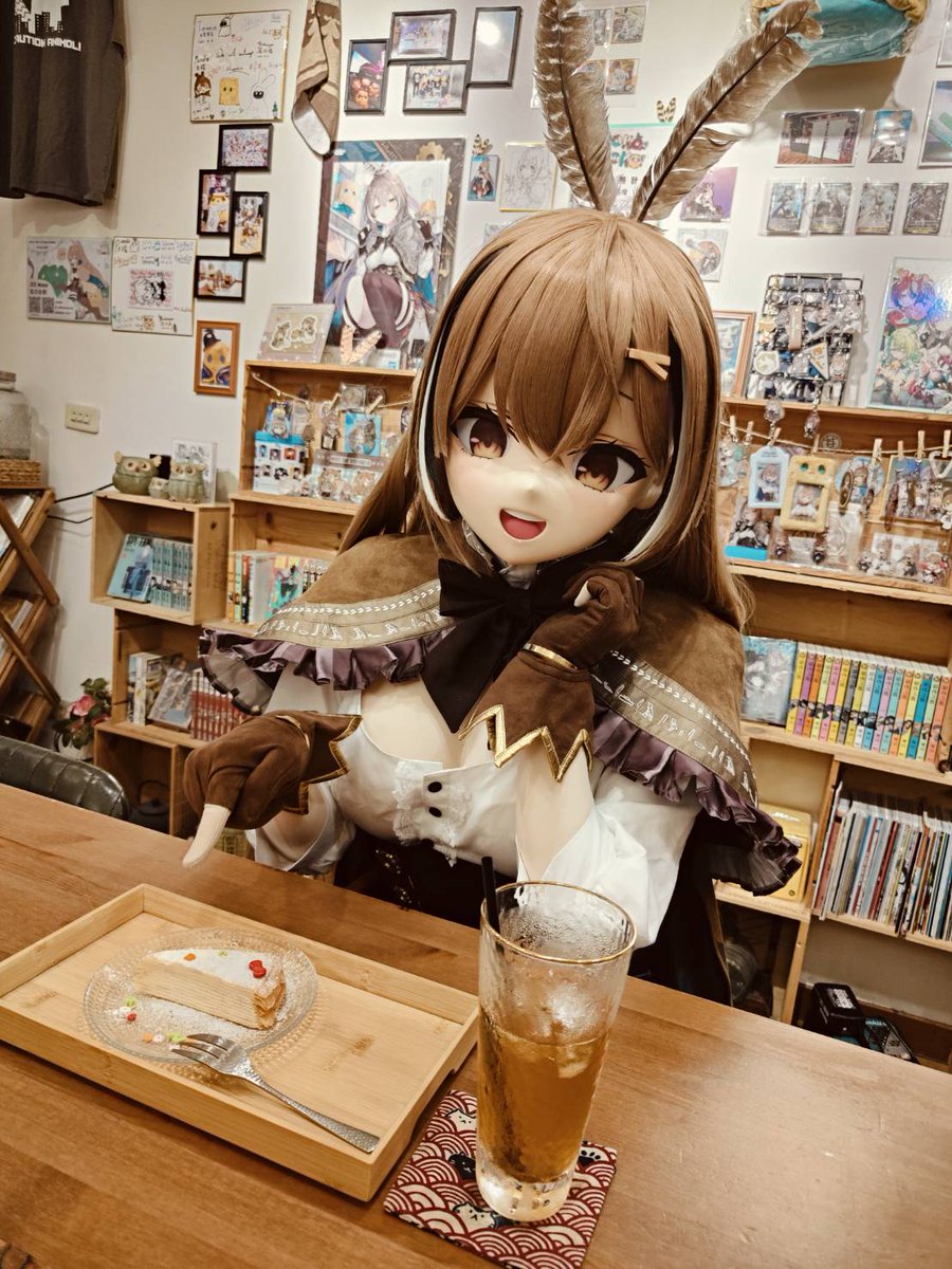 在咖啡廳坐坐休息☕️

#drawMEI