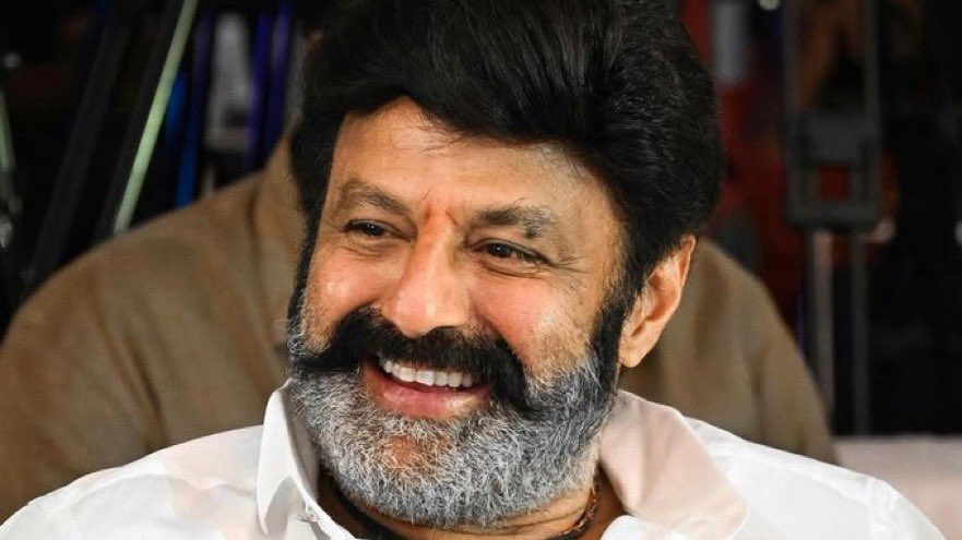 AndhraTalkie's tweet image. సౌత్ ఇండియా సిని చత్రిత్రలో ఒకే ఒక్కరు #Balayya 🔥🔥🔥

5 Consecutive ₹100 Cr worldwide gross films 

5 Consecutive $ 1 million films in North America 🔥🔥🔥

బాలయ్య ఒక్కరే ఈ రికార్డ్ కొట్టారు 🔥🔥🔥🔥 #NBK #Akhanda2
