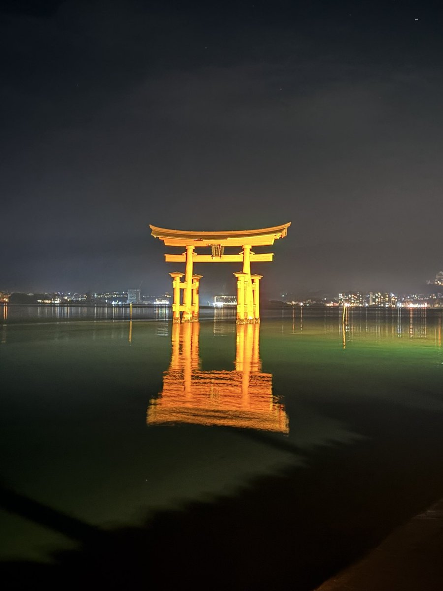 FIGHTING_SEIKA's tweet photo. 宮島、原爆ドーム旅行ハイライト

これで日本三景制覇です！
あと初めて和室のでかいとこに泊まりました
広縁良かったけど結局テレビの前に座ってしまう

四国八十八箇所も周り、お経何回も唱えたことになり、最高な旅行でした！ https://t.co/0O3jOnz3Rx