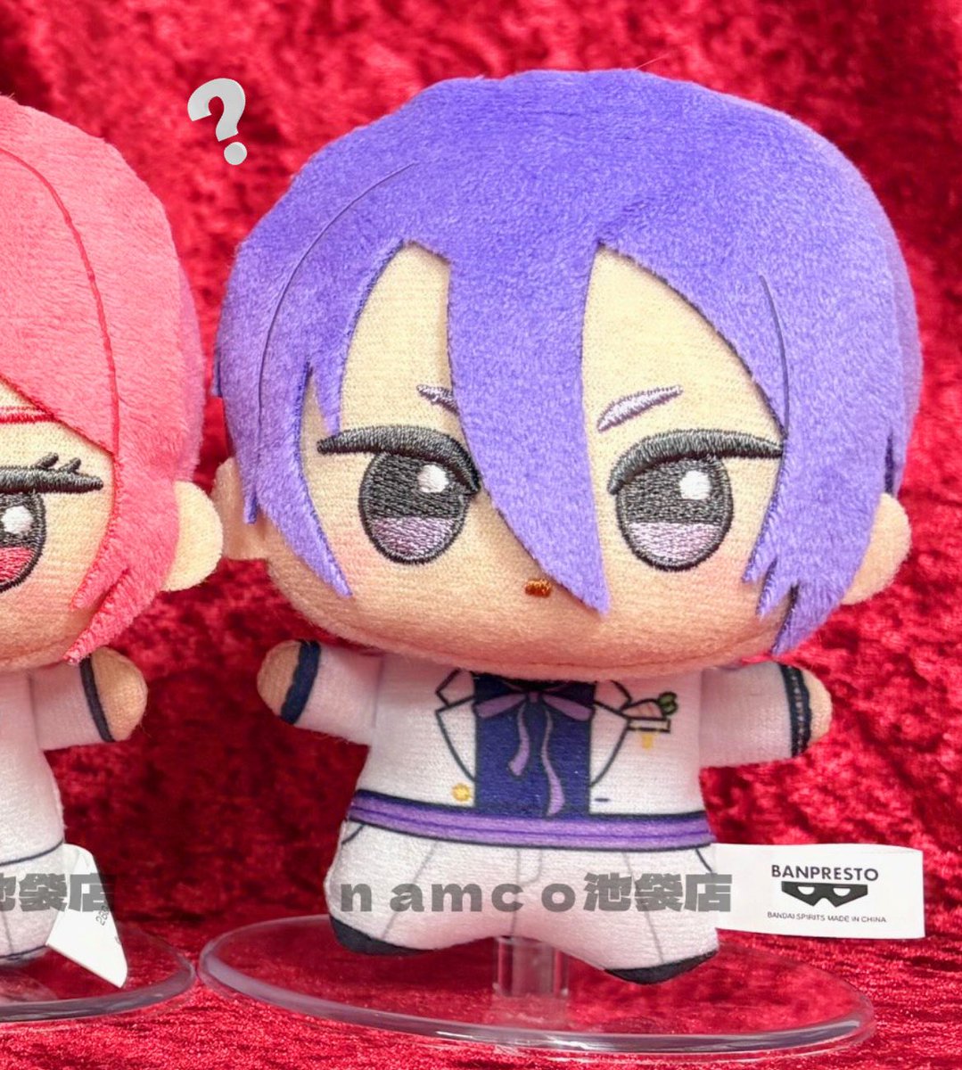 reo’s new nui is so funny pls he can’t see!!! look at his expression he’s experiencing how nagi’s pov is for the first time and he looks so confused kgfkfk