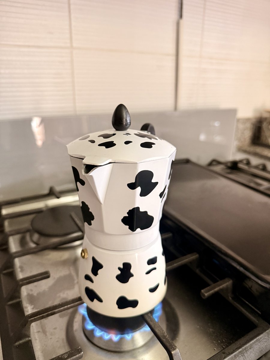 ☕️Cafeluegoexisto tweet media