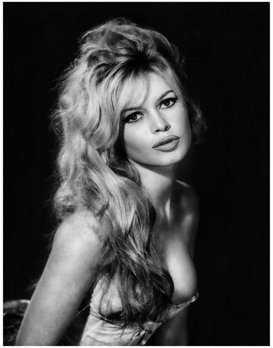 rsadovski's tweet image. Brigitte Bardot foi incendiária, rebelde, honesta e, acima de tudo, livre. Um dos maiores ícones incontestáveis da história do cinema. Nunca houve (e nem haverá) outra igual.