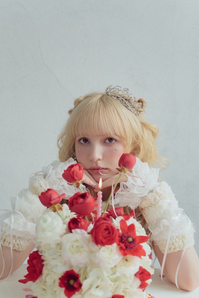 FRUITS ZIPPER早瀬ノエル、22歳の誕生日を幻想的なビジュアルで祝う