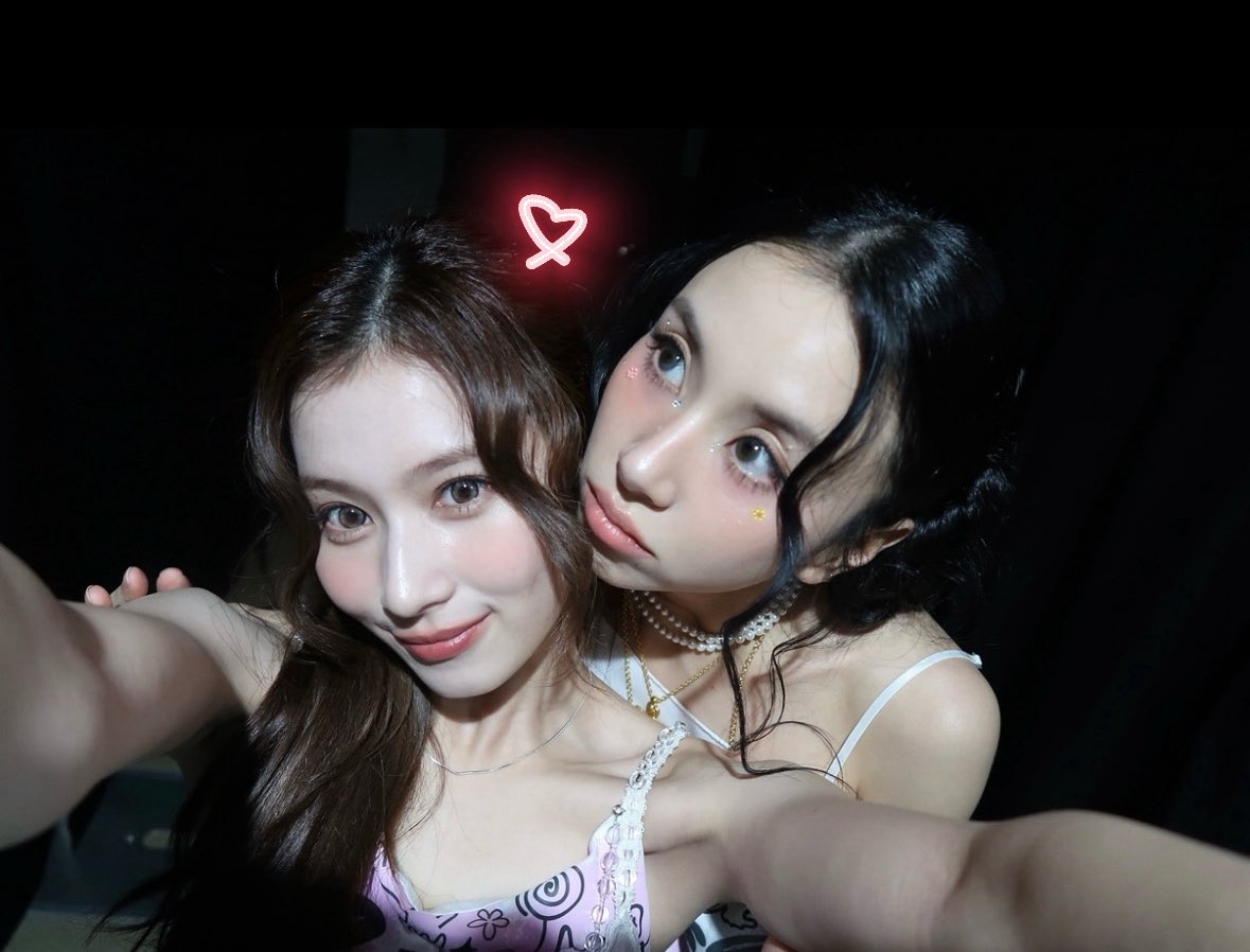 chaee_______'s tweet image. 🎂💟
#사나와함께한11번째겨울 #11thARCHIVEwithSANA