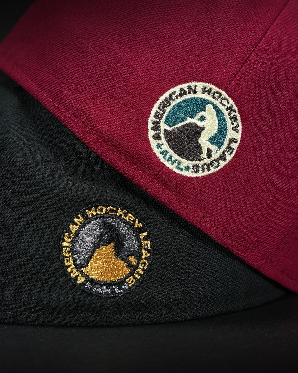 TopperzStore's tweet image. 🏒 19:00 CET / 1PM EST – AHL DROP GOES HARD 🔥  
Rockford IceHogs 🐷 in black/gold with full patch aggression  
Manitoba Moose 🫎 in deep maroon &amp;amp; teal throwback vibes

📍 Only at @topperzstoreusa – US only  
Minor league logos, major league heat.