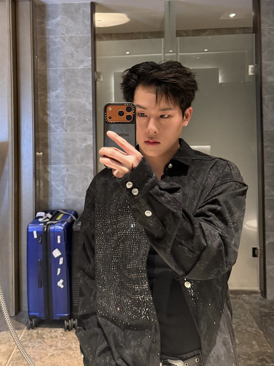 OfficialMONSTAX's tweet image. 想你了~好久不见！我们再见吧 我爱你!!❤️ #주헌