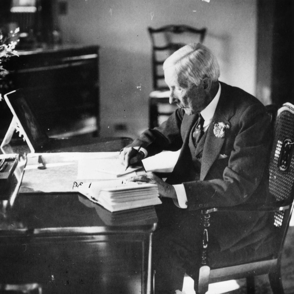 Principle 8: "Reinvest everything or lose everything"

Rockefeller's spending rule:
- Never touch principal
- Reinvest 90% of profits
- Live on 10%

"Men fail because they spend tomorrow's fortune on today's pleasures."

Compound interest built empires.