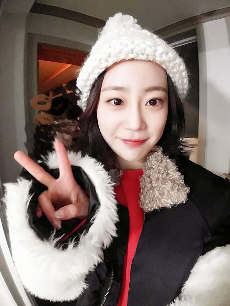 Post by katy 🦋 on X: 🐶✌️