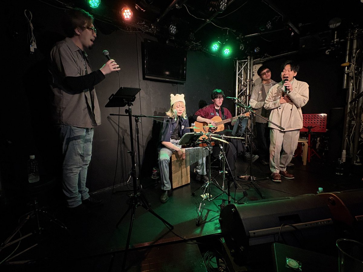 black_saaaaaan's tweet photo. 2025年のライブ納めはunion fieldでhobbyのライブ。
楽しかったです。
とっても。
真のエンターテイメントとは彼らのことだな、と。
とても良い締めくくりになりました。
ナガイさん、ミクニさん、しょうりさん、みにーさん、どうもありがとうございました😊 https://t.co/Zalysbhe2k