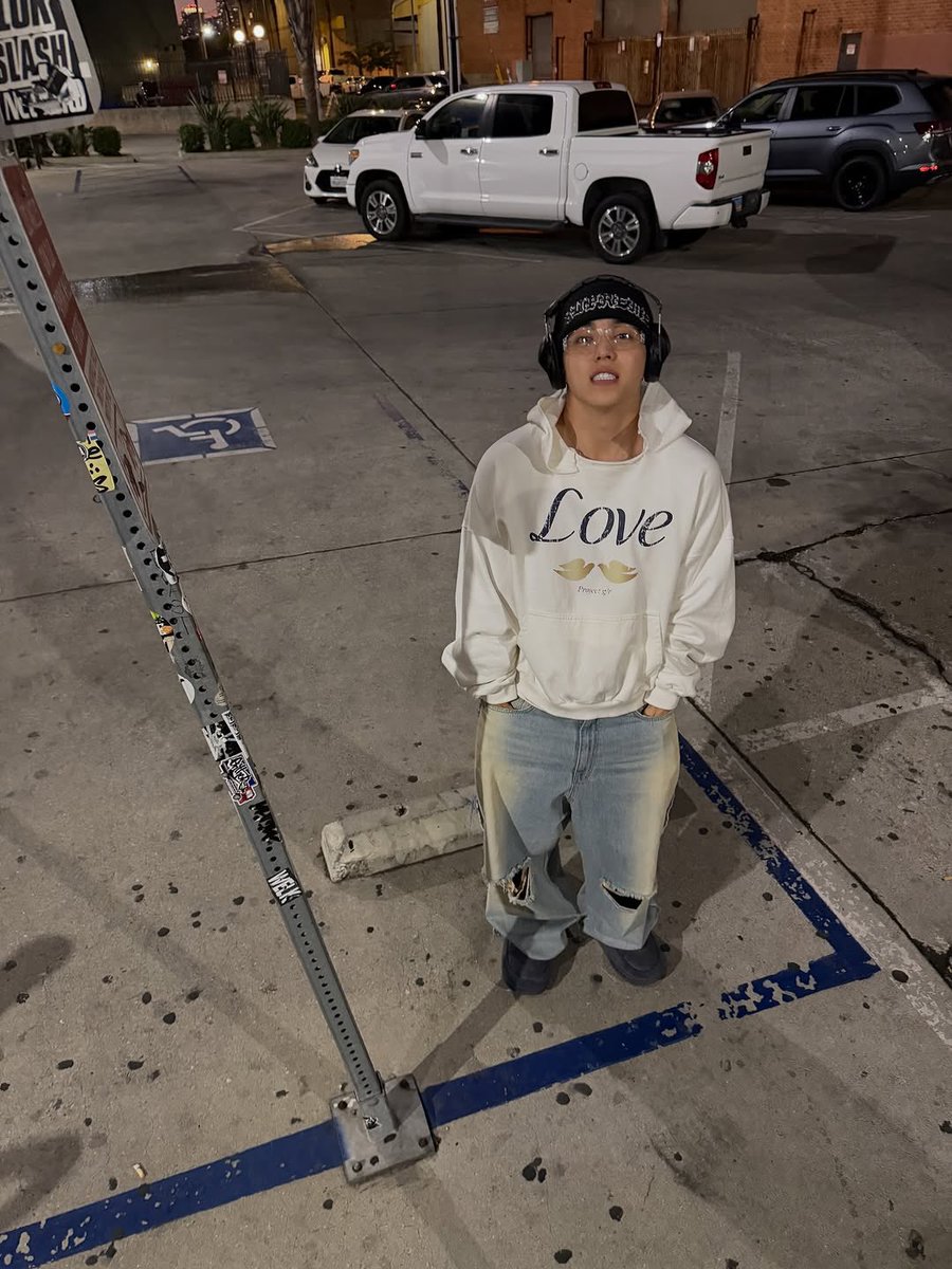 bakedmarc's tweet image. marceline jaxon.⠀

oa mun! your bf’s boyfriend. 
selective multiship with chem. 
he / him. down to plot. slow reps. 
gamer boy na pagod na sa buhay.
rp — like / retweet for interactions.