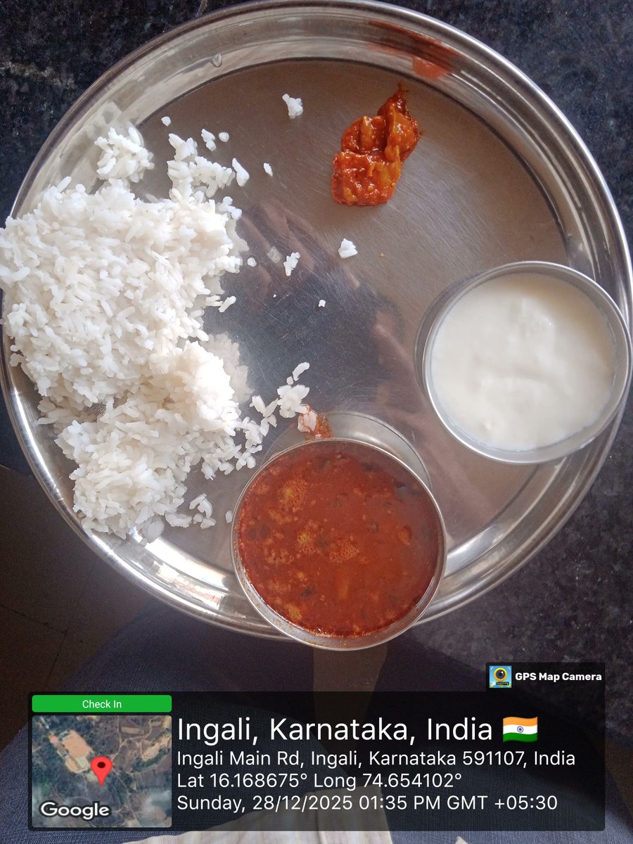 MDRSBC211's tweet photo. Lunch photos  #SocialAudit_SWDMeals #SocialWelfare_Karnataka https://t.co/2zpcQ7rt3J