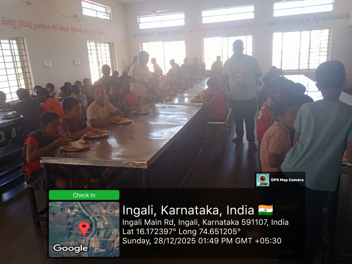 MDRSBC211's tweet photo. Lunch photos  #SocialAudit_SWDMeals #SocialWelfare_Karnataka https://t.co/2zpcQ7rt3J