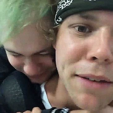 yapping5sos's tweet image. 