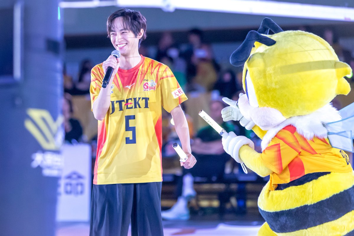 FvQ87's tweet photo. ゲストの永田崇人さん🏐 ナイスサーブでした👏 https://t.co/xuQVtboCxP