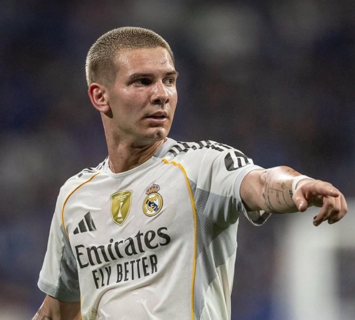 FabrizioRomano's tweet image. 🚨⚪️ Reports of Franco Mastantuono leaving Real Madrid on loan in January are described as wife of mark.

Xabi Alonso and the club see Franco as key part of the project.