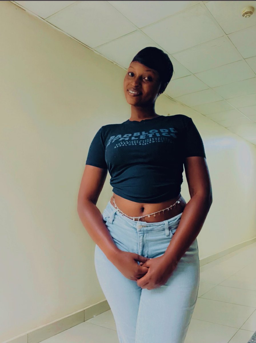 ThetaQ12's tweet image. Shot by TECNO🌚