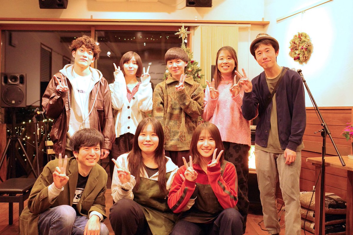 m424sara's tweet photo. 12/27 cafe OAR
「ピース」vol2

こちら年内最後のLive♪
また素敵な方達と出会えることが出来て✨
普段バンドもやっている方も多く、エネルギーを貰いました！

カフェのお料理もとても美味しいです😋
素敵な空間、また行かせて頂きます✨ https://t.co/xgGIGrG9t9