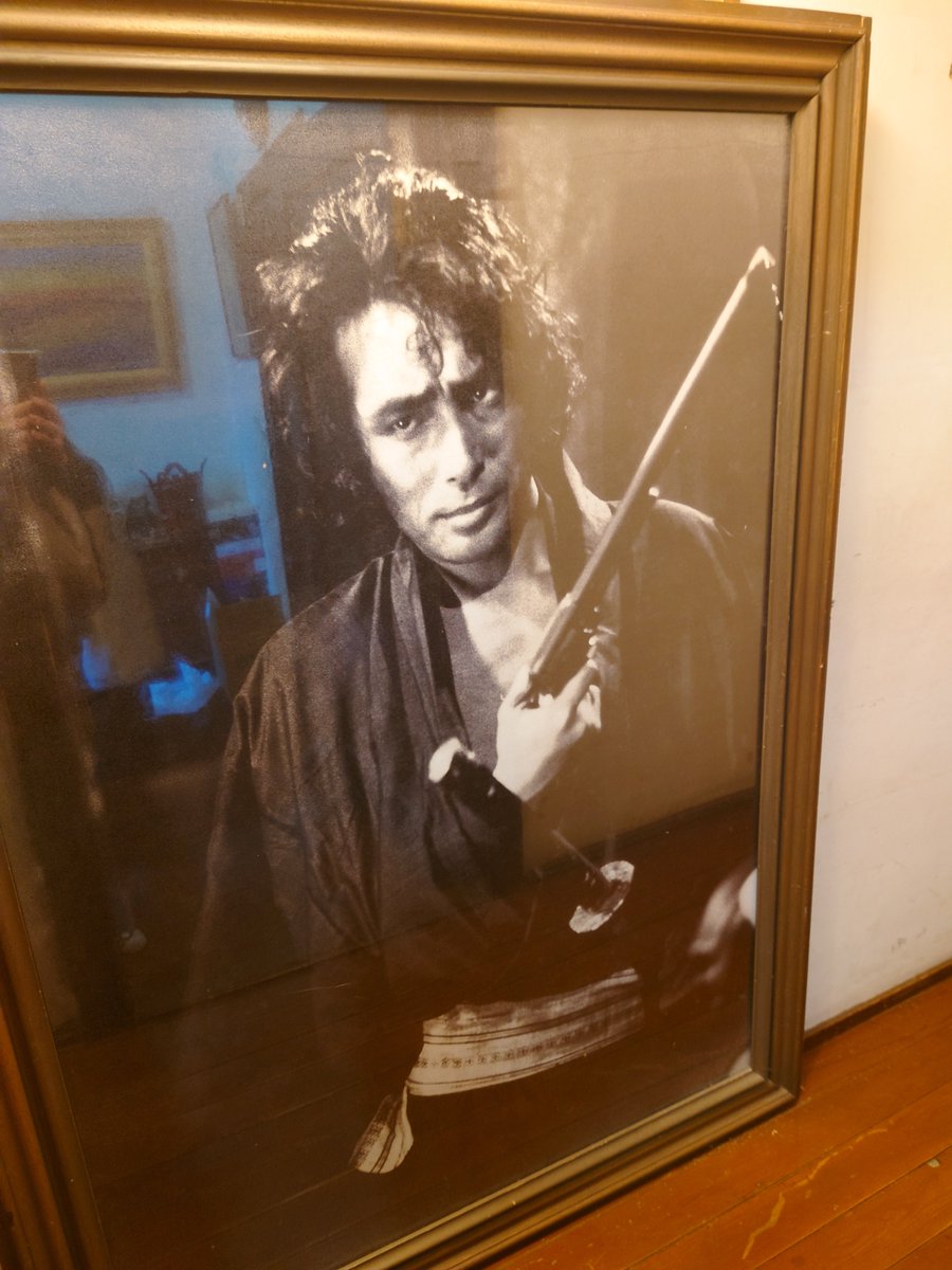 原田喧太の餅つき大会行っ来た！芸能人だらけ！
だいぶ昔(40年くらい前)、四谷のホワイトでお父様に「あんたら、マグマグさんでしよ？」「息子がギター弾いてて、廊下にポスターが貼ってあるんだよ！毎日見てるので間違いない！」その場所に行けたのは幸せでした。ちょーかっ良い！