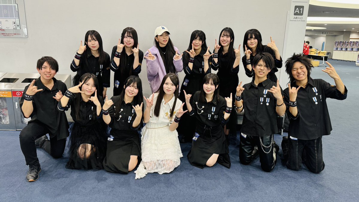 LOVEBITES tweet media