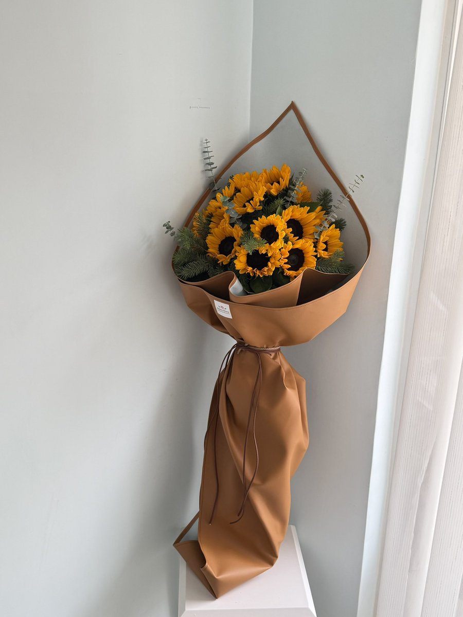 دخترِگلفروش🌱 tweet media