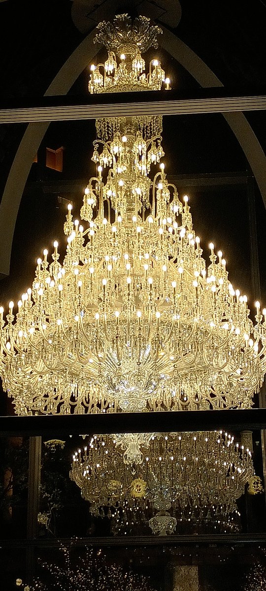 美しい✨「迷い込む宮殿の庭　扉を開ければ　シャンデリア揺れる光」@小室哲哉　OPERA NIGHTな世界。