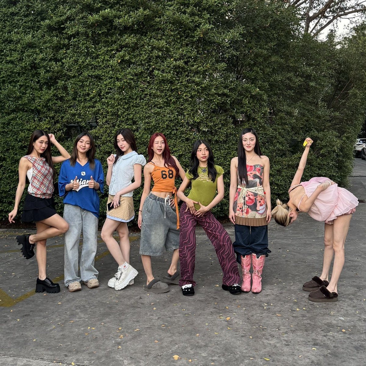 thebluewithyouu's tweet image. วงที่จำเป็นต้องมีสไตล์ลิสมากที่สุด