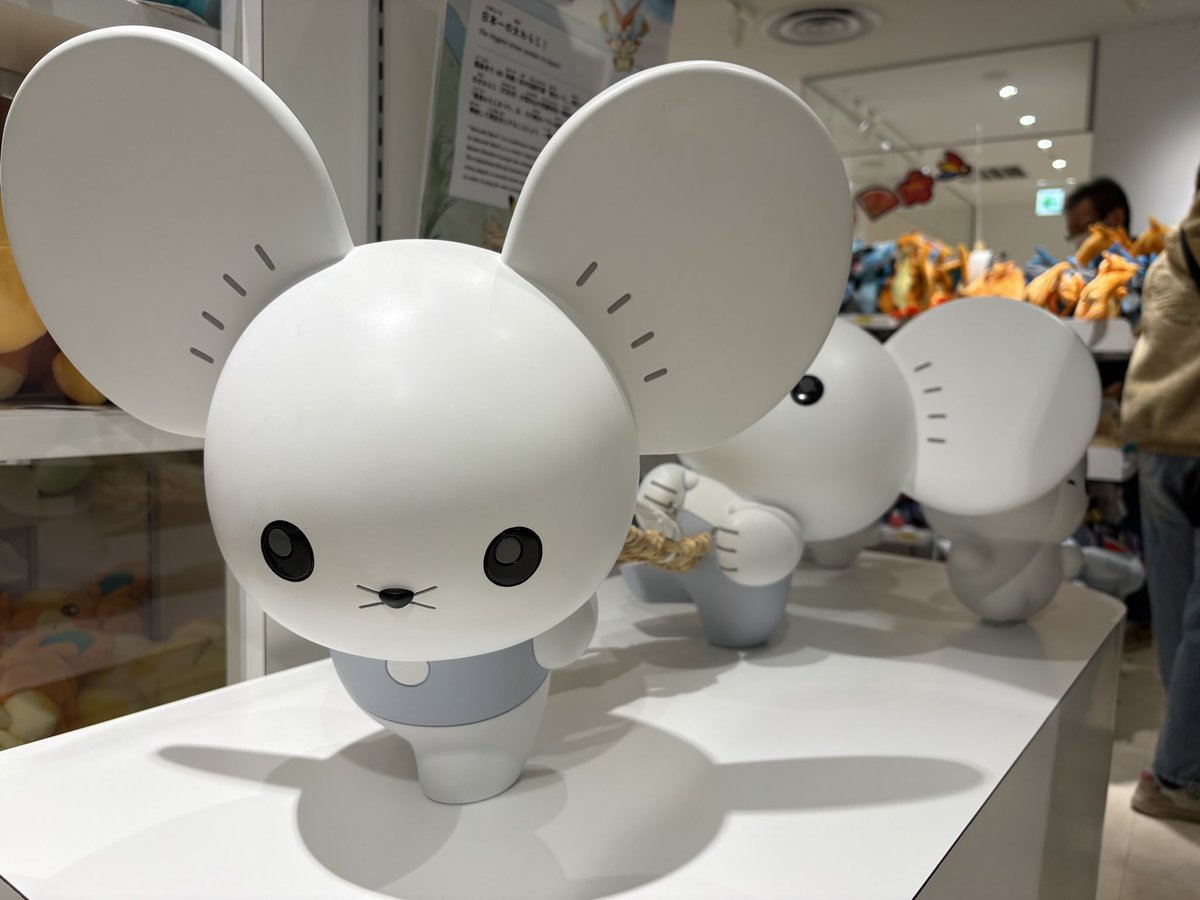 butatori2's tweet image. ポケモンセンタートウホクの力の入れ方やばすぎた〜！

推しのコレクレーいて、レジのお姉さんが優しく声掛けくださって推し談義できた…（混んでたのにすみません😂）
仙台滞在中また行きたい〜