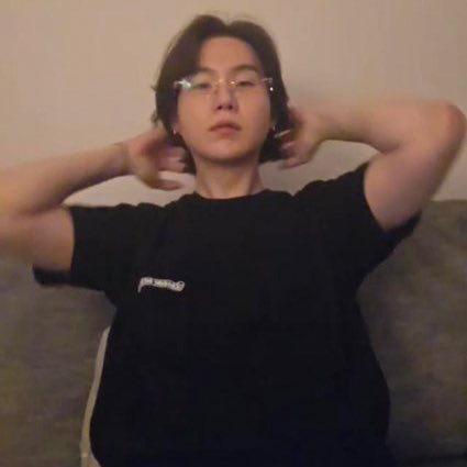 Post by yoon. on X: 🧎🏻‍♀️