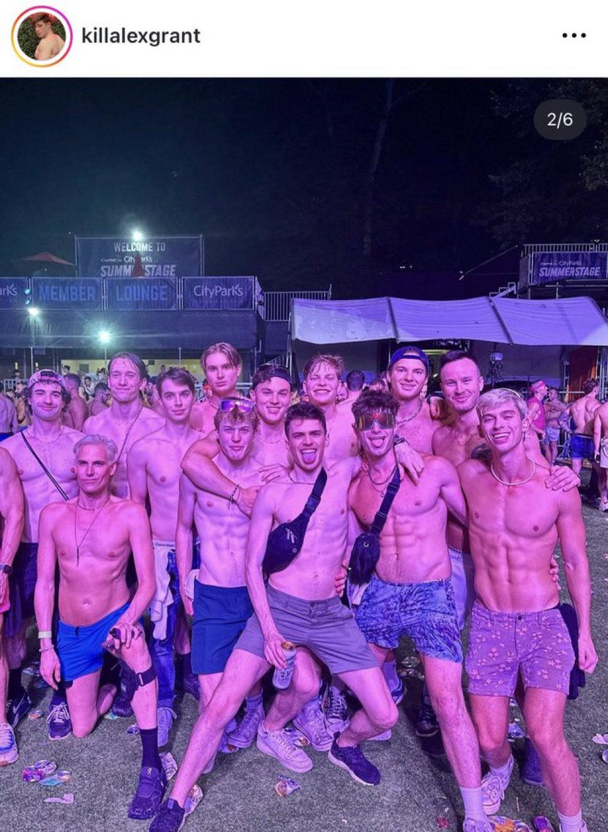 hotwpmen's tweet image. 