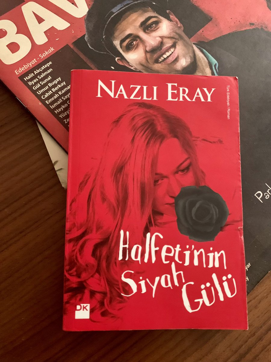 Pazar okumaları. Elmalı çay eşliğinde.