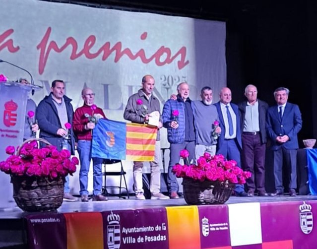 Anoche asistimos a la Gala de Premios Rosa Malena 2025. Queremos felicitar a los galardonados: Peña Cordoba CF de Posadas, Peña Flamenca Luis de Córdoba y Motoclub Posadas.
<a href="/PenaCCFPosadas/">Peña CCF de Posadas</a>