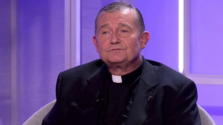 La Fiscalía ha presentado un recurso contra la absolución del padre Custodio por delito de odio.

La persecución judicial contra quienes critican el islam no es más que un intento de callar a todos los que denunciamos esta religión oscurantista. No lo conseguirán.

Todo mi apoyo