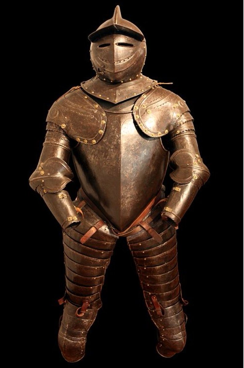 النادي اللي مايطلب حكم اجنبي
يلبس لاعبيه هذا الطقم 😂
الدعوة ليست هدف ملغي ولا بلنتي محتسب صار فيها كسر ضلوع