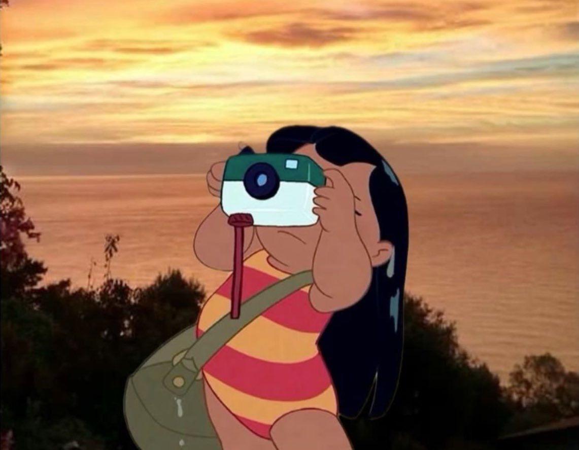 barbie_context's tweet image. Yo cada vez que el cielo se ve bonito: