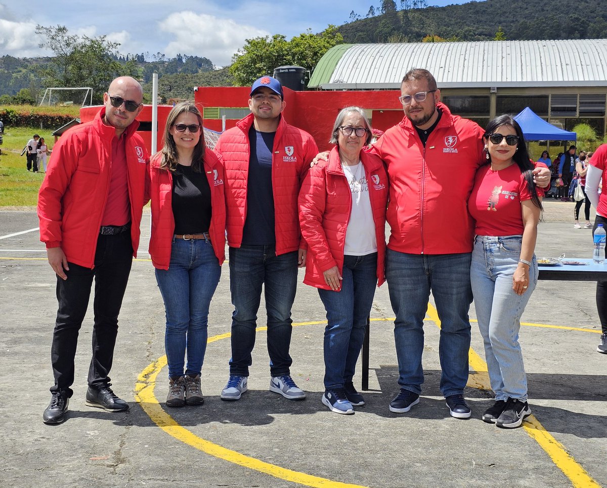 julcaruca's tweet photo. Hoy el corazón está lleno ❤️: Ver inaugurada esta sede y poder llevar a @colsihbta a su nueva casa es una alegría inmensa y una bendición.
Gratitud con Dios y con todas las personas que han creído, apoyado y caminado este proceso con nosotros. Sin duda, lo mejor está por venir ✨ https://t.co/UNDoDj36dG