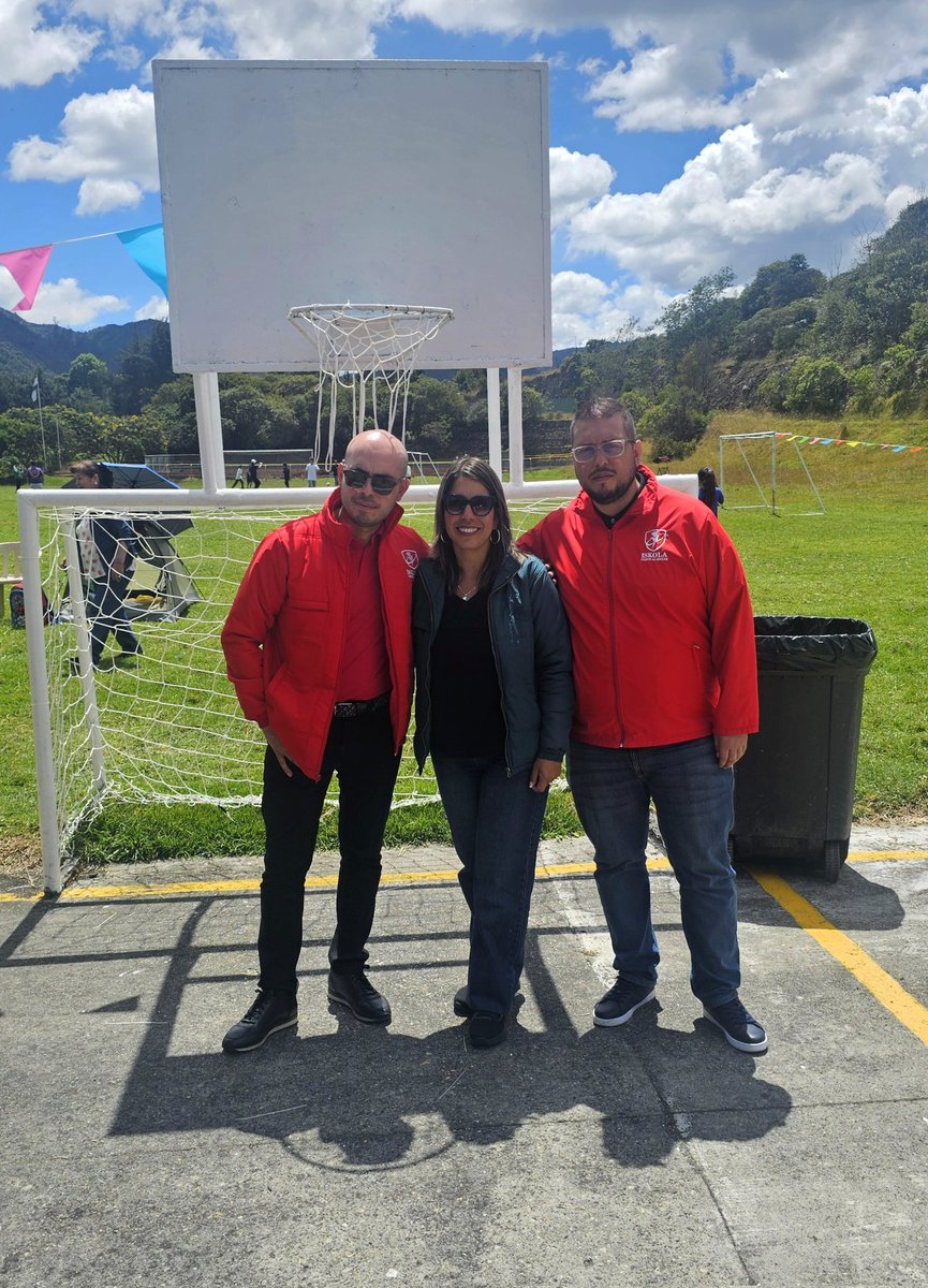 julcaruca's tweet photo. Hoy el corazón está lleno ❤️: Ver inaugurada esta sede y poder llevar a @colsihbta a su nueva casa es una alegría inmensa y una bendición.
Gratitud con Dios y con todas las personas que han creído, apoyado y caminado este proceso con nosotros. Sin duda, lo mejor está por venir ✨ https://t.co/UNDoDj36dG