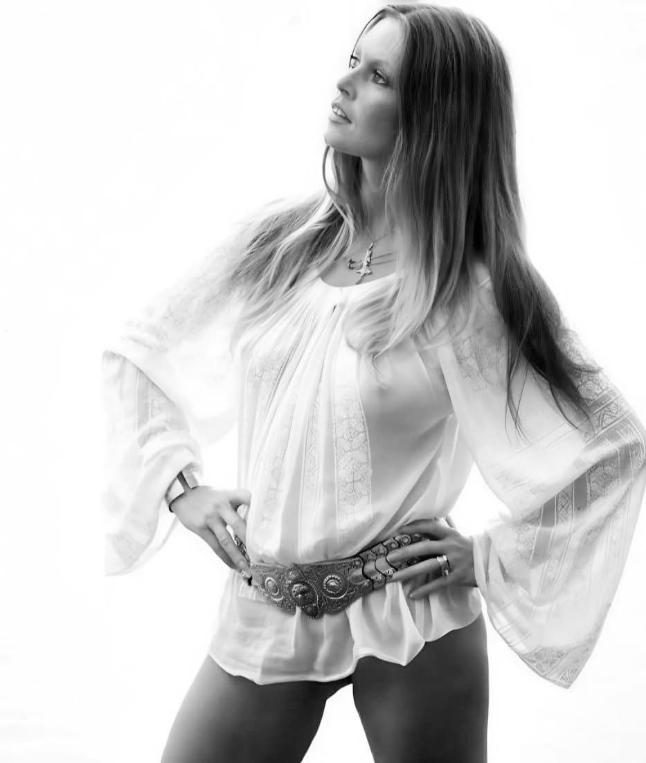 Une icône ne meurt jamais . . 🤍

#BrigitteBardot 🕊️