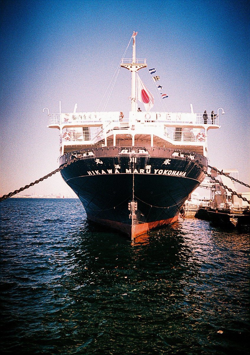 ryoezou's tweet image. LOMO MC-A
KodakE100 VSクロスプロセス

#カメスズ
#Lomo
#フィルム写真