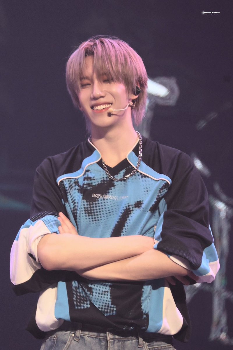 Y1chen_98's tweet image. You call this “ugl1y” ? I call this “Hot AF”.