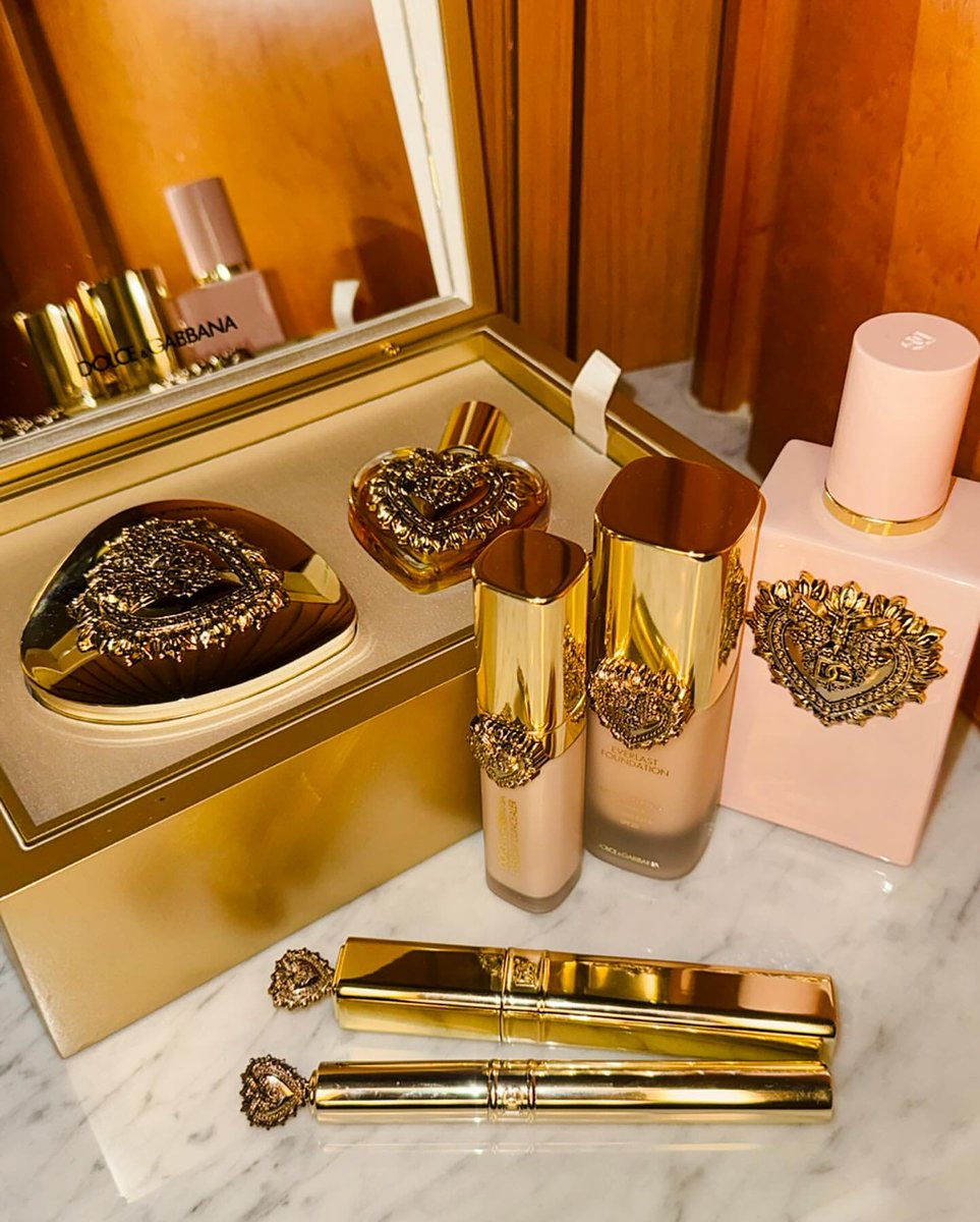 yeristgrm's tweet photo. @RVsmtown [INSTAGRAM POST] - 6P

@.dolcegabbana_beauty 
#DGBeauty
#DGMakeup
#DGDevotion
https://t.co/Z2GDxuWM0t

@RVsmtown #RedVelvet #레드벨벳 #Yeri #예리  
251223 · 20:08:29 KST https://t.co/fSmr6KdWUU